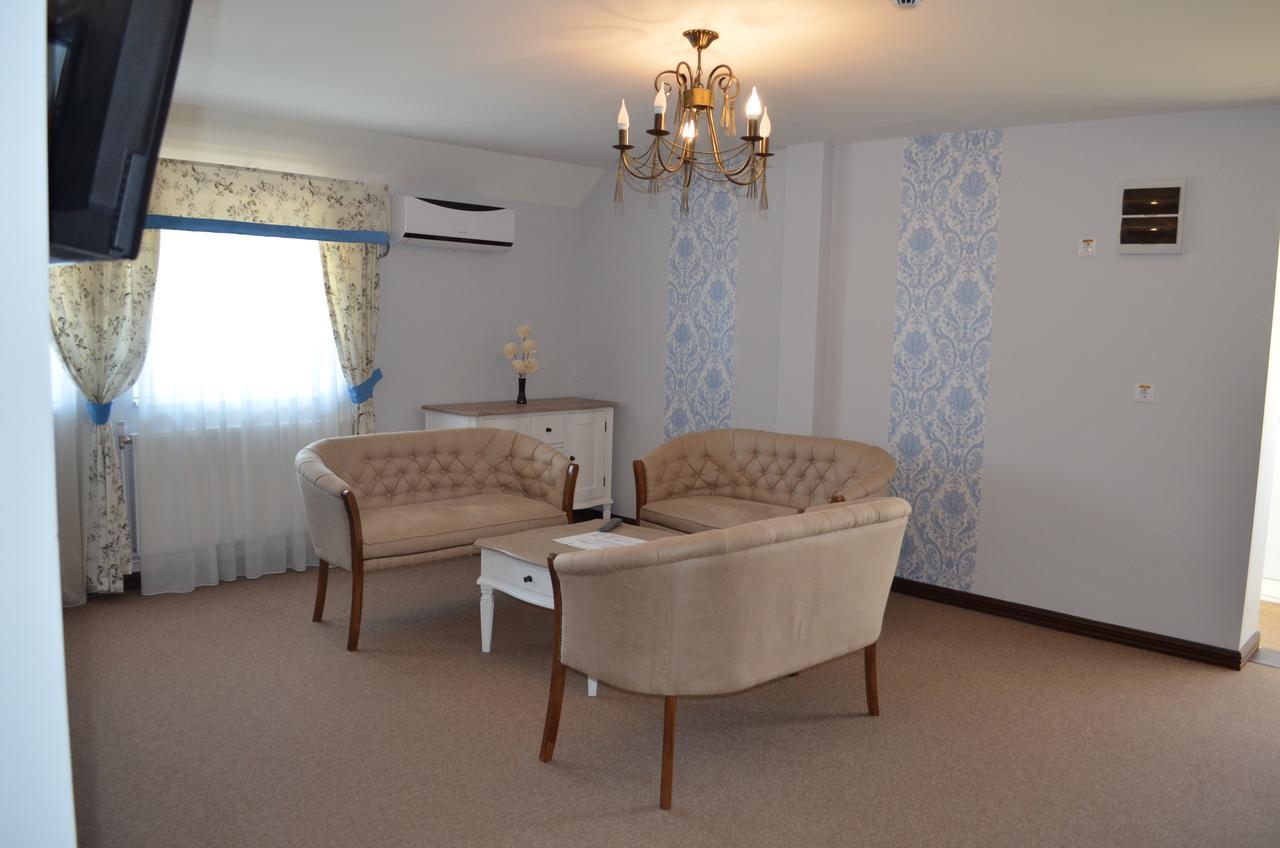Vip Motel Restaurant Haţeg Extérieur photo
